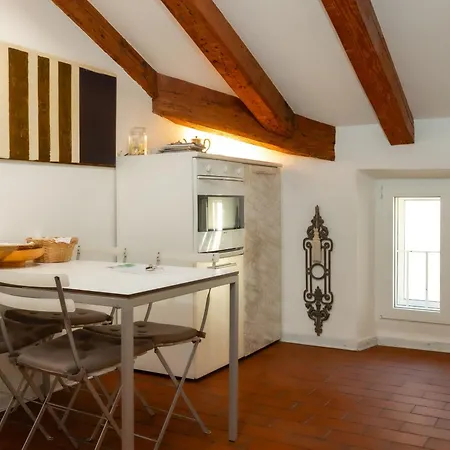 Apartment Mansarda 23